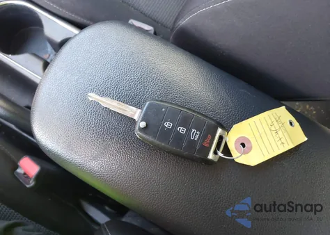 2017 Kia Forte Lx z USA, uszkodzony, nr VIN 3KPFK4A79HE143992